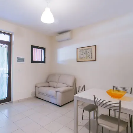 Locazione Turistica Elba Palmizi.1 *